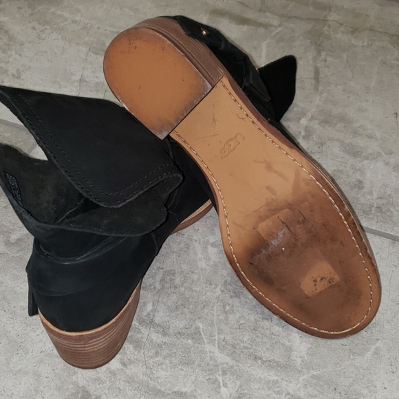 Uggs - Picture 5 of 6